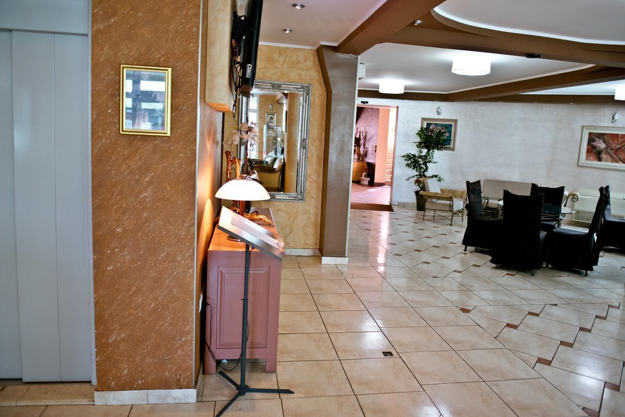 Hotel Mir Međugorje Kültér fotó